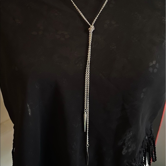 BEAUTIFUL AND ELEGANT - Picture 1 of 2